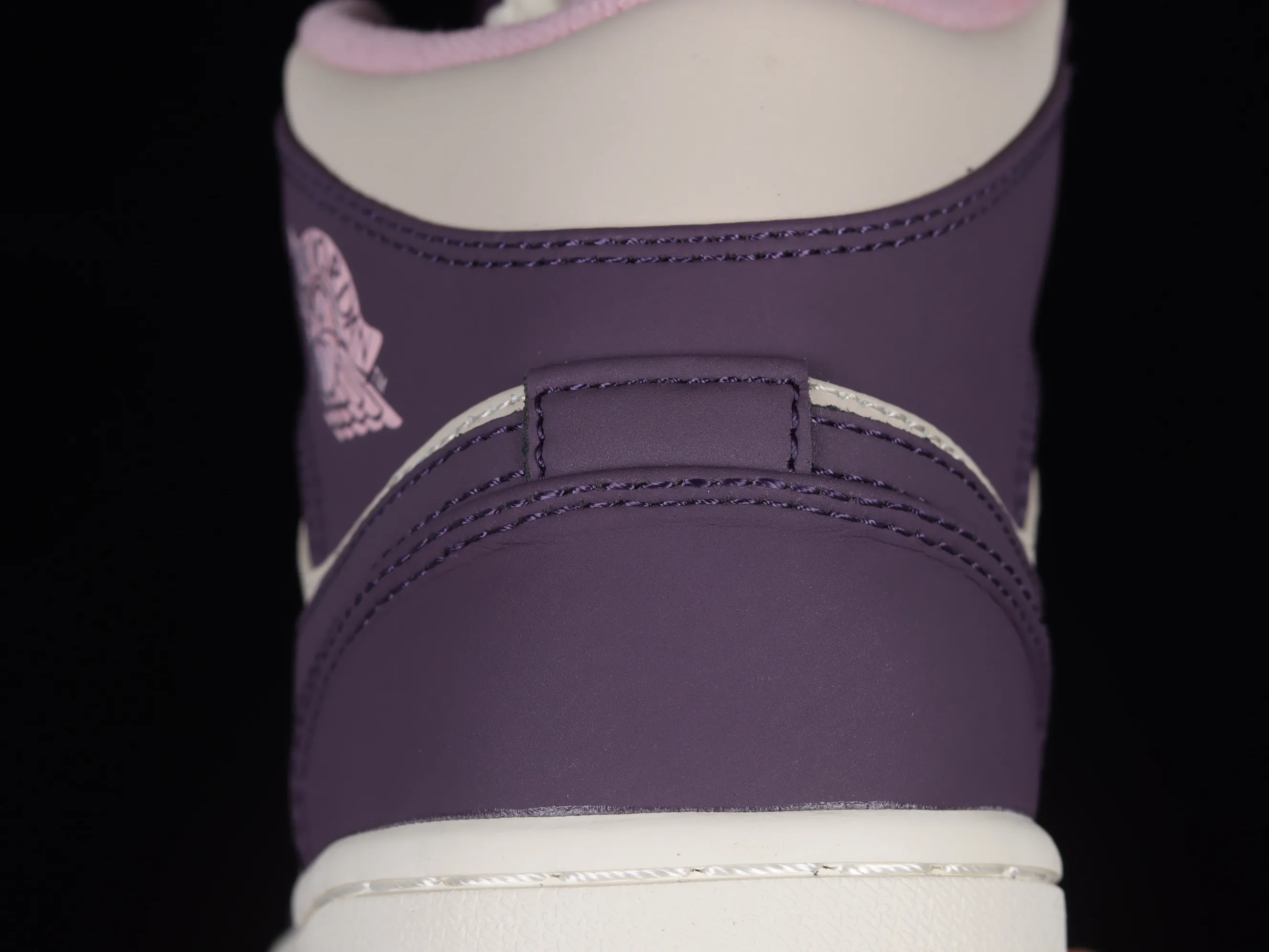 All Categories Air Jordan Jordan Series Basketball Shoes Air Jordan 1 Mid Air Jordan 1 Mid GS "Pro Purple" AJ1 Joe 1 White Purple Pink China Basketball Shoes 555112-500